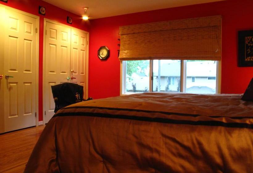 Twin Lakes Retreat Bed And Breakfast | Sarnia | Ontario | Canada 12