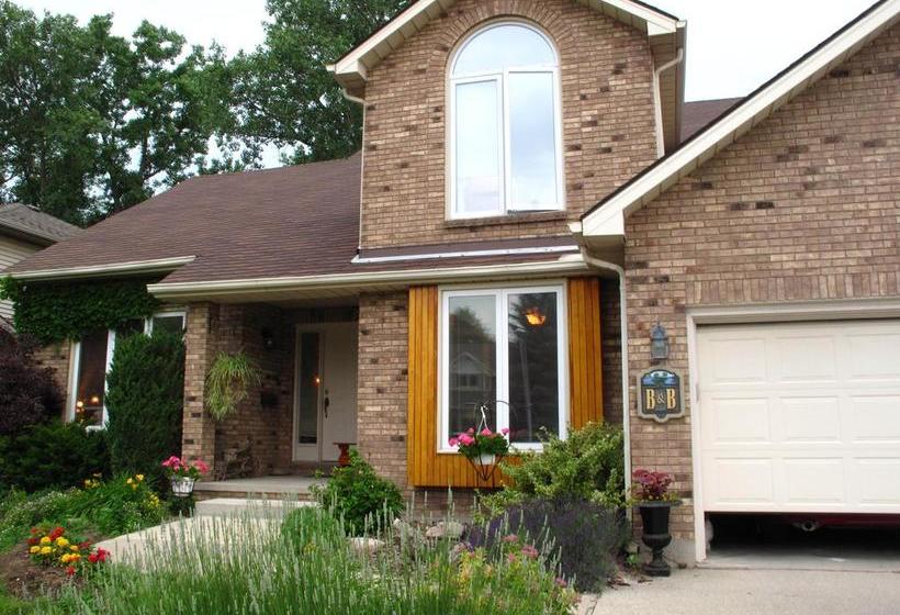 Twin Lakes Retreat Bed And Breakfast | Sarnia | Ontario | Canada 2