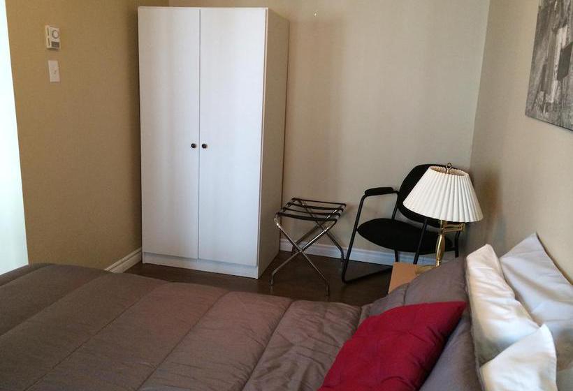 Motel Central | Sainte Anne de Beaupre | Quebec | Canada 6