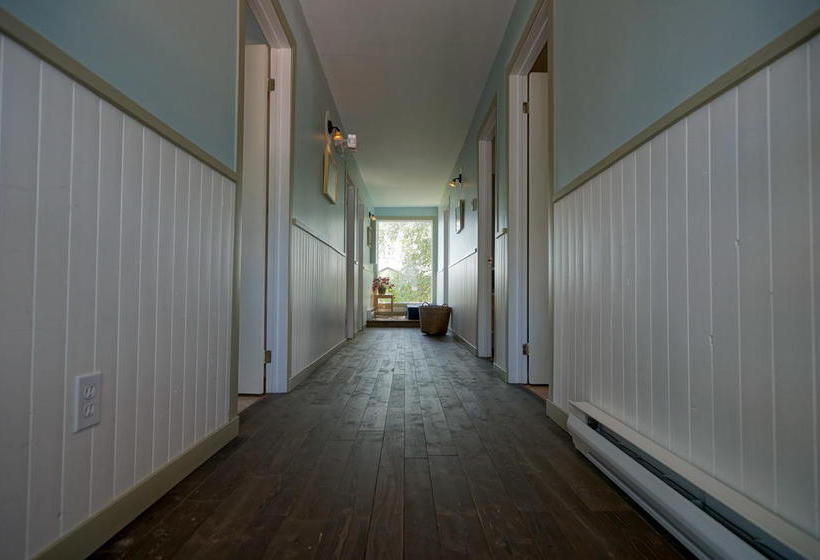 Bed and Breakfast Gîte Du Goeland | Tadoussac | Quebec | Canada 11