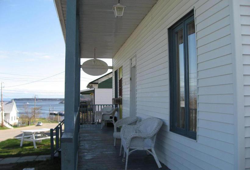 Bed and Breakfast Gîte Du Goeland | Tadoussac | Quebec | Canada 8