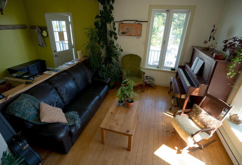 Bed and Breakfast Gîte Du Goeland | Tadoussac | Quebec | Canada 9