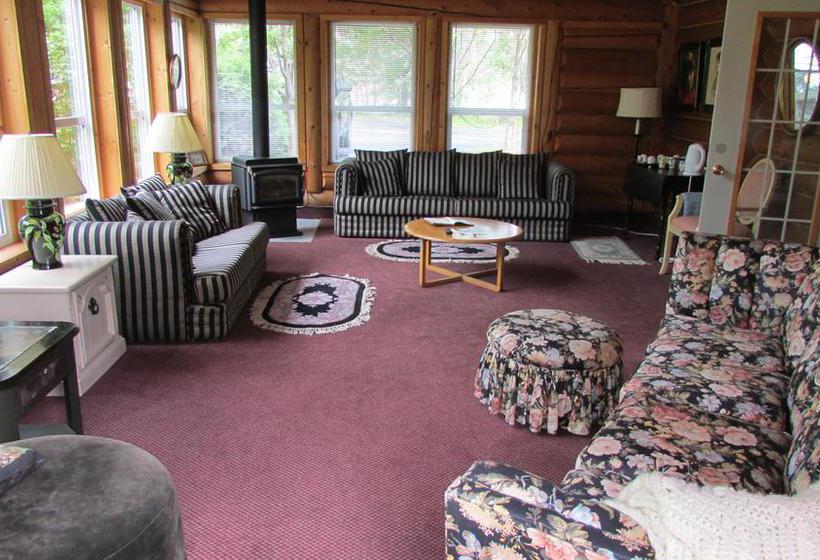 Mclaren Lodge Bed & Breakfast | Golden | British Columbia | Canada 6