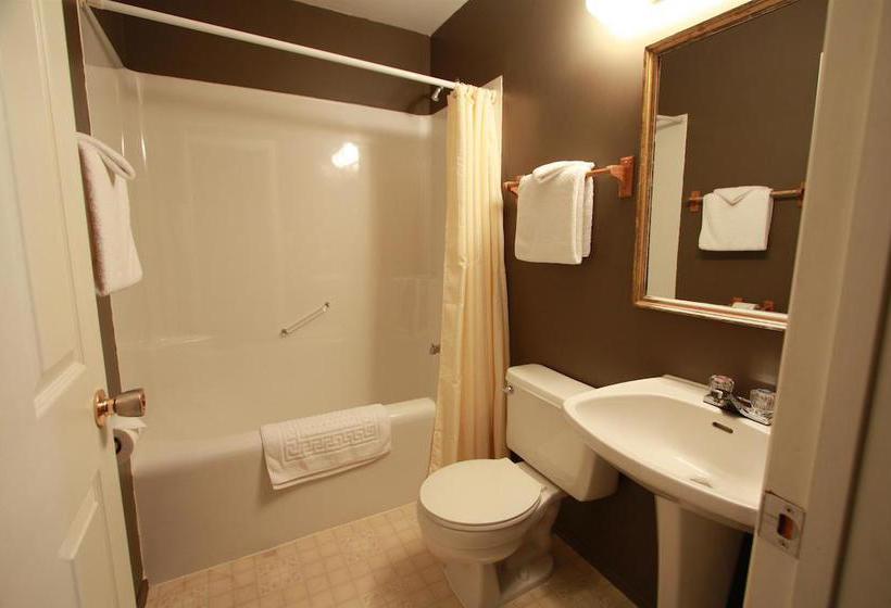 Mclaren Lodge Bed & Breakfast | Golden | British Columbia | Canada 7