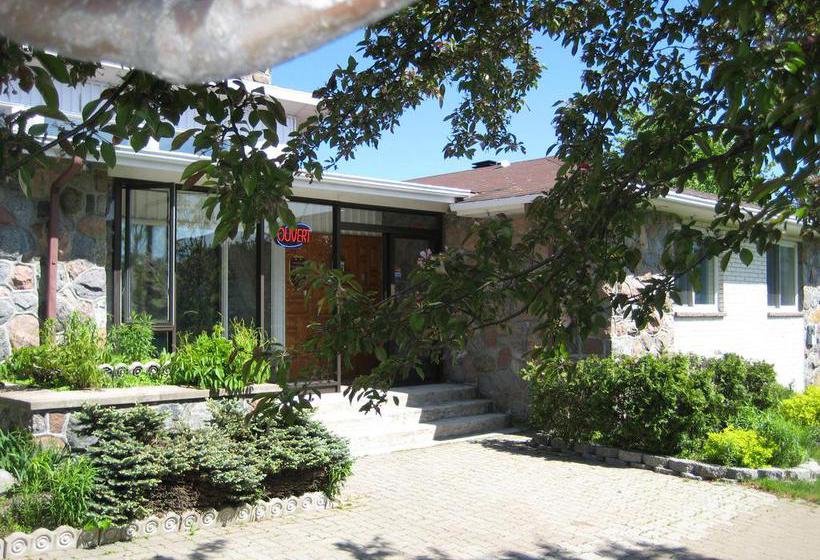 Bed and Breakfast Gîte Au Fil Des Saisons | Saguenay | Québec | Hôtels au Canada 2