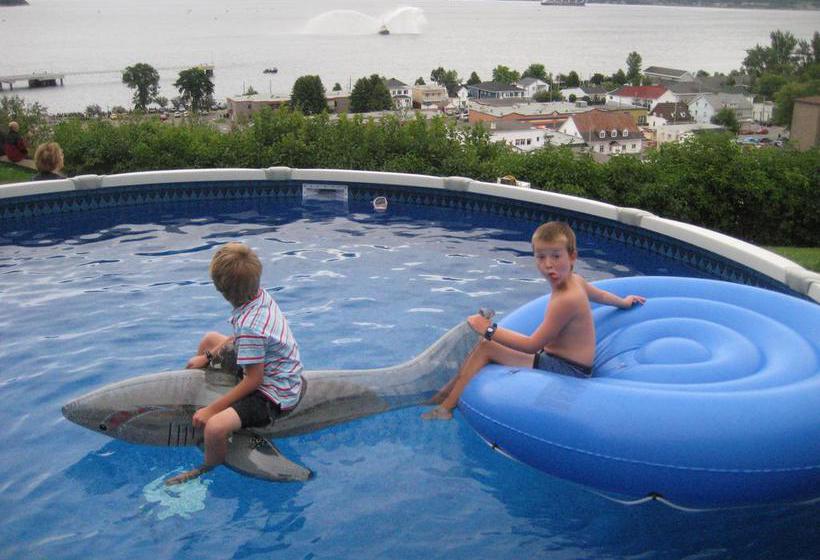 Bed and Breakfast Gîte Au Fil Des Saisons | Saguenay | Québec | Hôtels au Canada 7