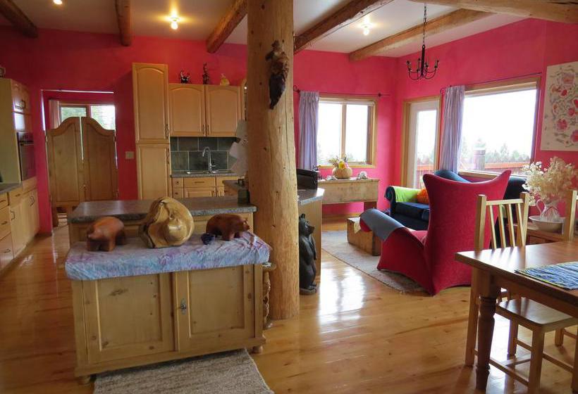 Bed and Breakfast Tschurtschenthaler Lodge | Golden | British Columbia | Canada 6