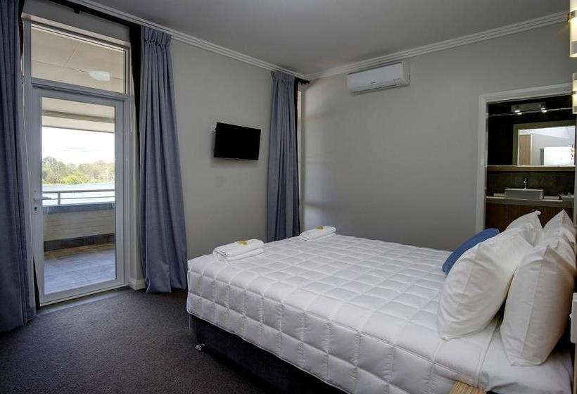 Lakes & Ocean Hotel | Forster | New South Wales | Australia 10