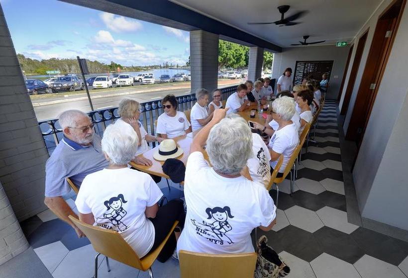 Lakes & Ocean Hotel | Forster | New South Wales | Australia 2