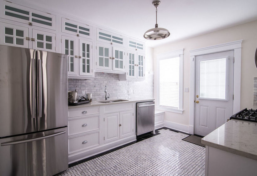 Twin Sisters | Regina | Saskatchewan | Canada 3