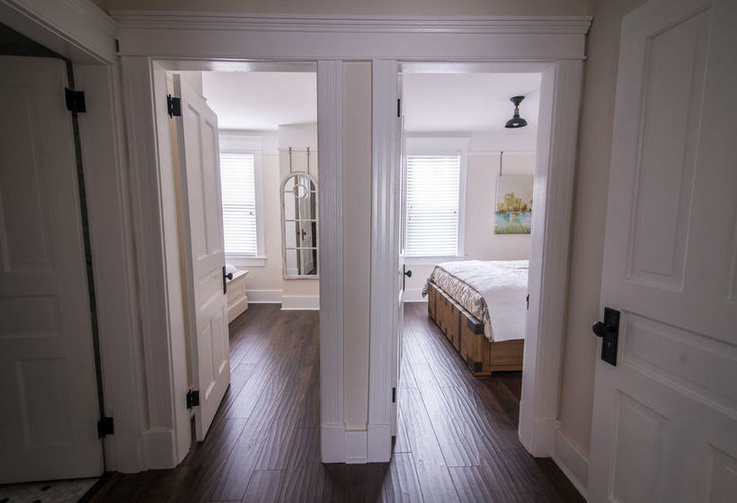 Twin Sisters | Regina | Saskatchewan | Canada 4