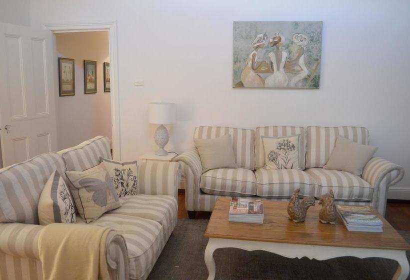 Westbury Cottage | Adelaide | South Australia | Australia 7