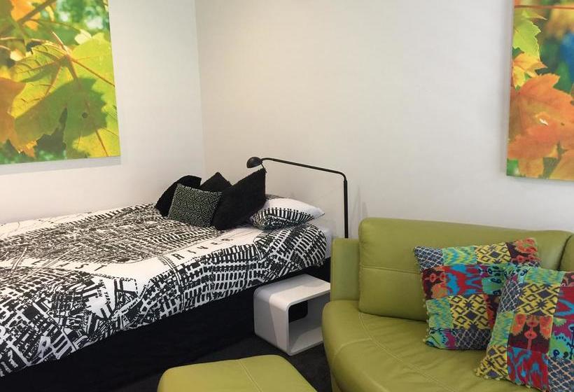 Inn Melbourne Guest House | Melbourne | Victoria | Australia 4