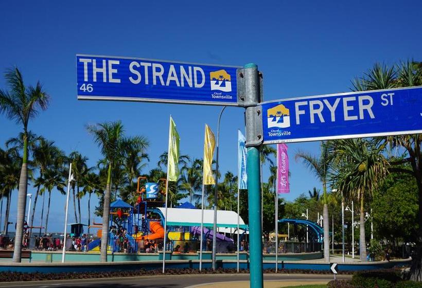 Yongala Lodge by The Strand | Townsville | Queensland | Australia 11