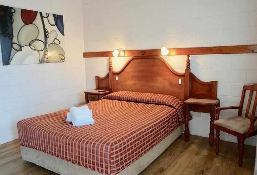 Yongala Lodge by The Strand | Townsville | Queensland | Australia 8