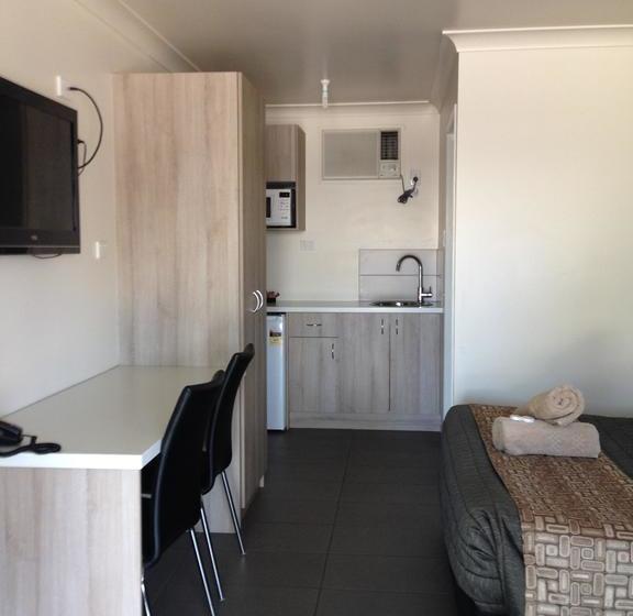 Motel Starline Motor Inn | Miles | Queensland | Australia 17