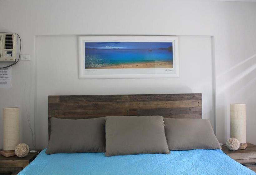 A Contemporary House in Paradise B&B | Port Douglas | Queensland | Australia 4