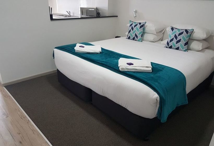 Hamilton On Beaumont