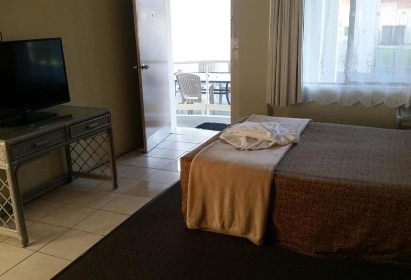 Ocean Parade Motel | Coffs Harbour | New South Wales | Australia 11