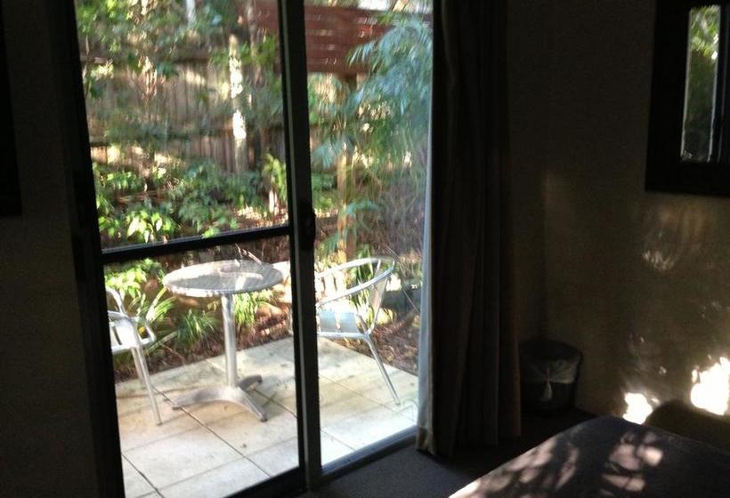 Hostel Noosa Flashpackers | Sunshine Beach | Queensland | Australia 17