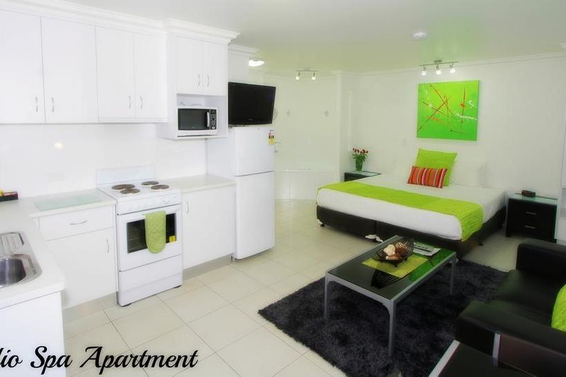 Charm City Motel | Bundaberg | Queensland | Australia 5