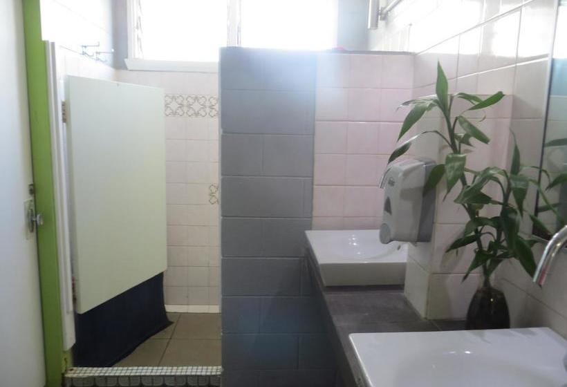 Asylum Cairns Backpackers Hostel | Cairns | Queensland | Australia 13