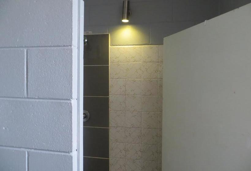 Asylum Cairns Backpackers Hostel | Cairns | Queensland | Australia 14