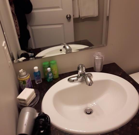 Bed and Breakfast Home Away From Home | Halifax | Nova Scotia | Canada 8