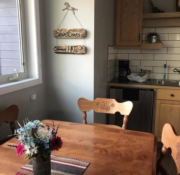 Banff?s Original Cowboy Bed And Breakfast | Banff | Alberta | Canada 8