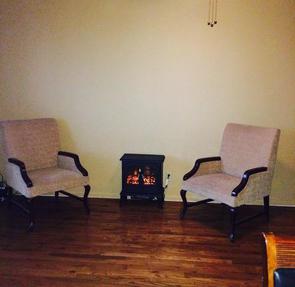 Hotel Legendary King Edward | Pincher Creek | Alberta | Canada 16