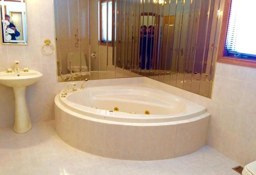 Bed and Breakfast 6820luxurybnb | Niagara Falls | Ontario | Canada 10