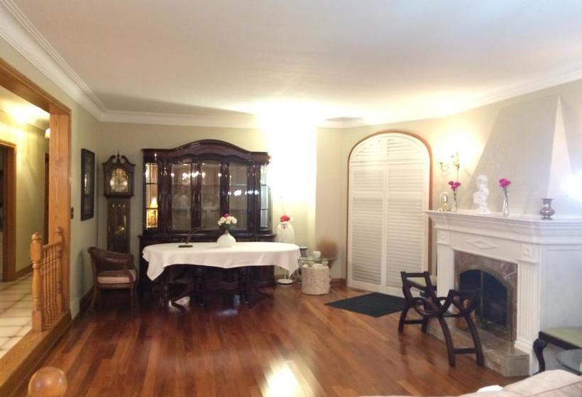 Bed and Breakfast 6820luxurybnb | Niagara Falls | Ontario | Canada 5