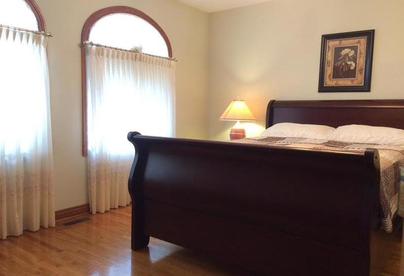 Bed and Breakfast 6820luxurybnb | Niagara Falls | Ontario | Canada 7