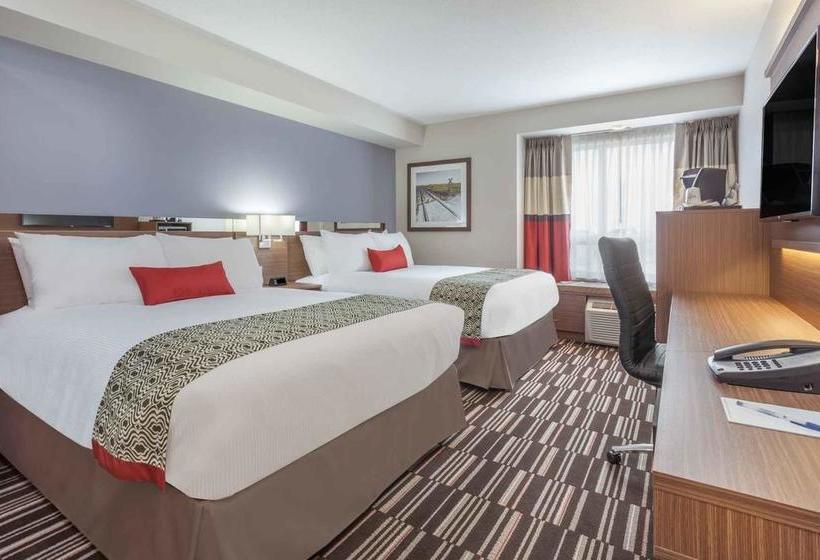 Microtel Inn & Suites By Wyndham Fort Mcmurray | Fort McMurray | Alberta | Canada 10