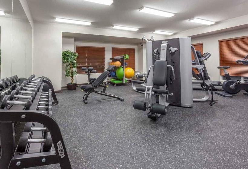 Microtel Inn & Suites By Wyndham Fort Mcmurray | Fort McMurray | Alberta | Canada 11