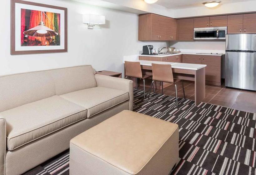 Microtel Inn & Suites By Wyndham Fort Mcmurray | Fort McMurray | Alberta | Canada 7