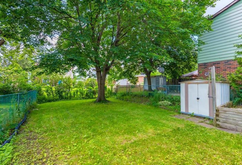 Hostel Scarborough East Budget Stay | Toronto | Ontario | Canada 5