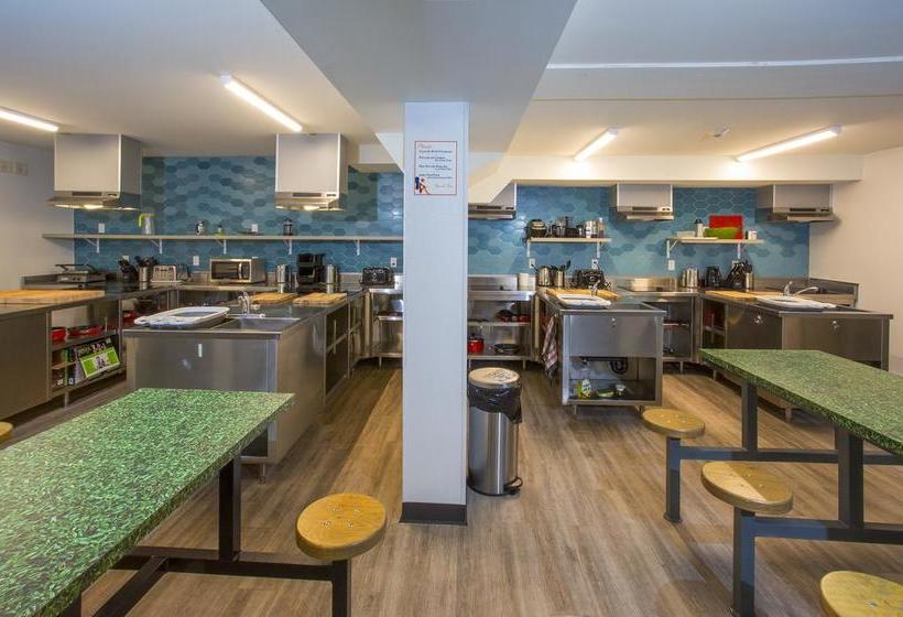 Jasper Downtown Hostel | Jasper | Alberta | Canada 10