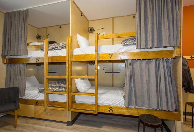 Jasper Downtown Hostel | Jasper | Alberta | Canada 14