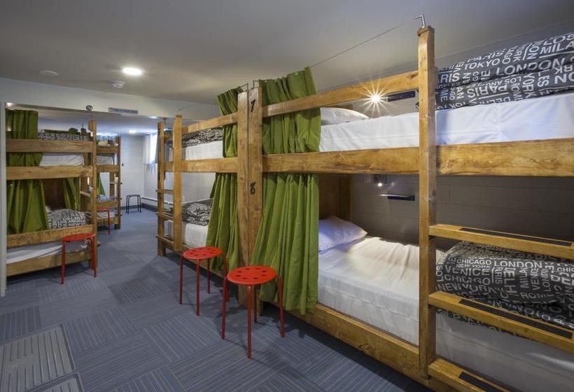 Jasper Downtown Hostel | Jasper | Alberta | Canada 17