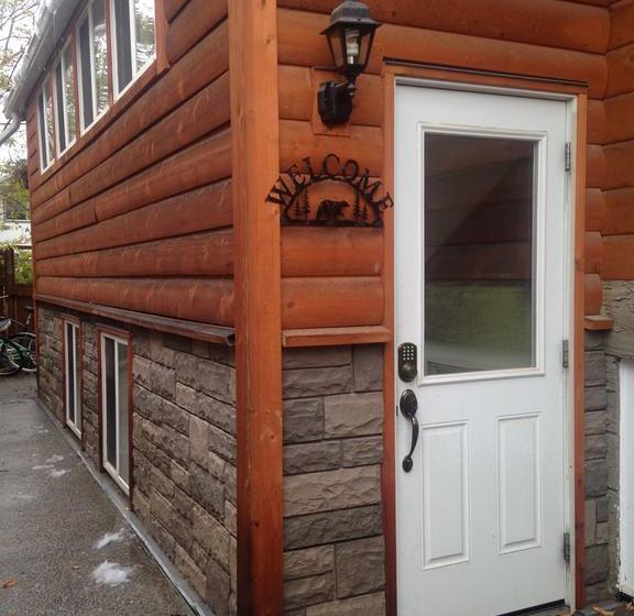 Bed and Breakfast 803 Patricia Street Accommodation | Jasper | Alberta | Canada 16