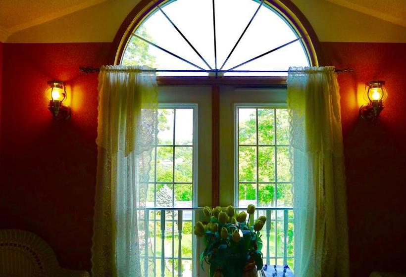 Bed and Breakfast Villa Alexandrea | Niagara Falls | Ontario | Canada 9