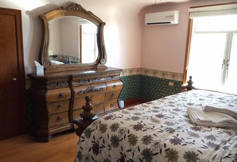 Bed and Breakfast Heritage House At Kismet Estate Winery | Oliver | British Columbia | Canada 6