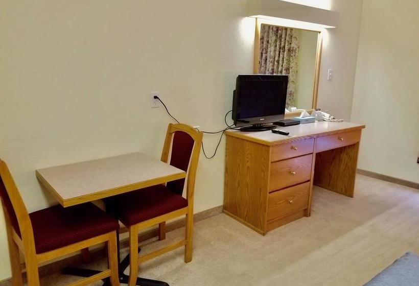 Motel New Imperial Inn | Cold Lake | Alberta | Canada 4