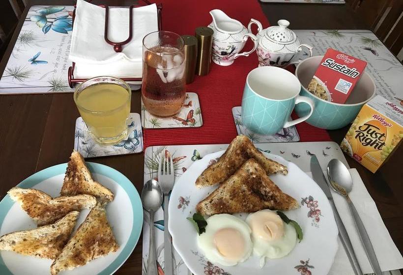 M & T S Waterfront Bed & Breakfast | Bellara | Queensland | Australia 5