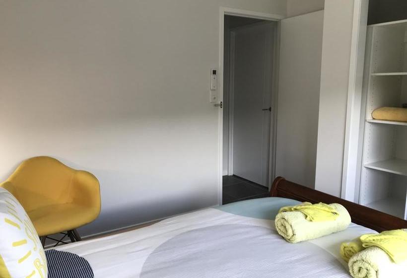 M & T S Waterfront Bed & Breakfast | Bellara | Queensland | Australia 7