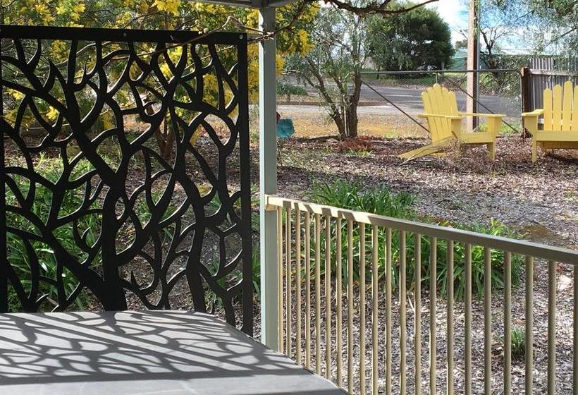 One Tree Bed And Breakfast | Auburn | South Australia | Australia 5