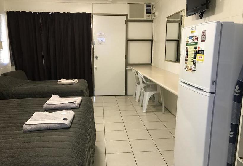 Porkys Motel | Rockhampton | Queensland | Australia 11