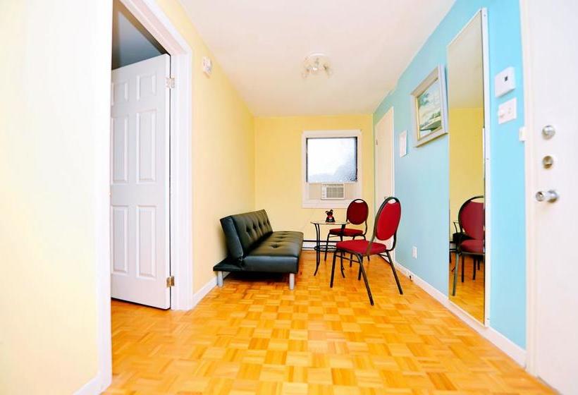 Hostel Mini | Montreal | Quebec | Canada 3