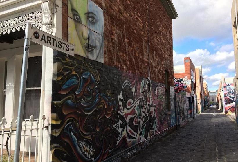 Hostel Back Of Chapel | Melbourne | Victoria | Australia 12